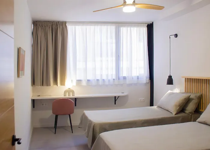 Premium & Quiet 2-bedroom In Tenerife Center By Casa Paul
